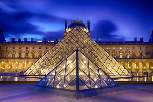 Louis Vuitton hosts cruise show at striking location just outside Paris