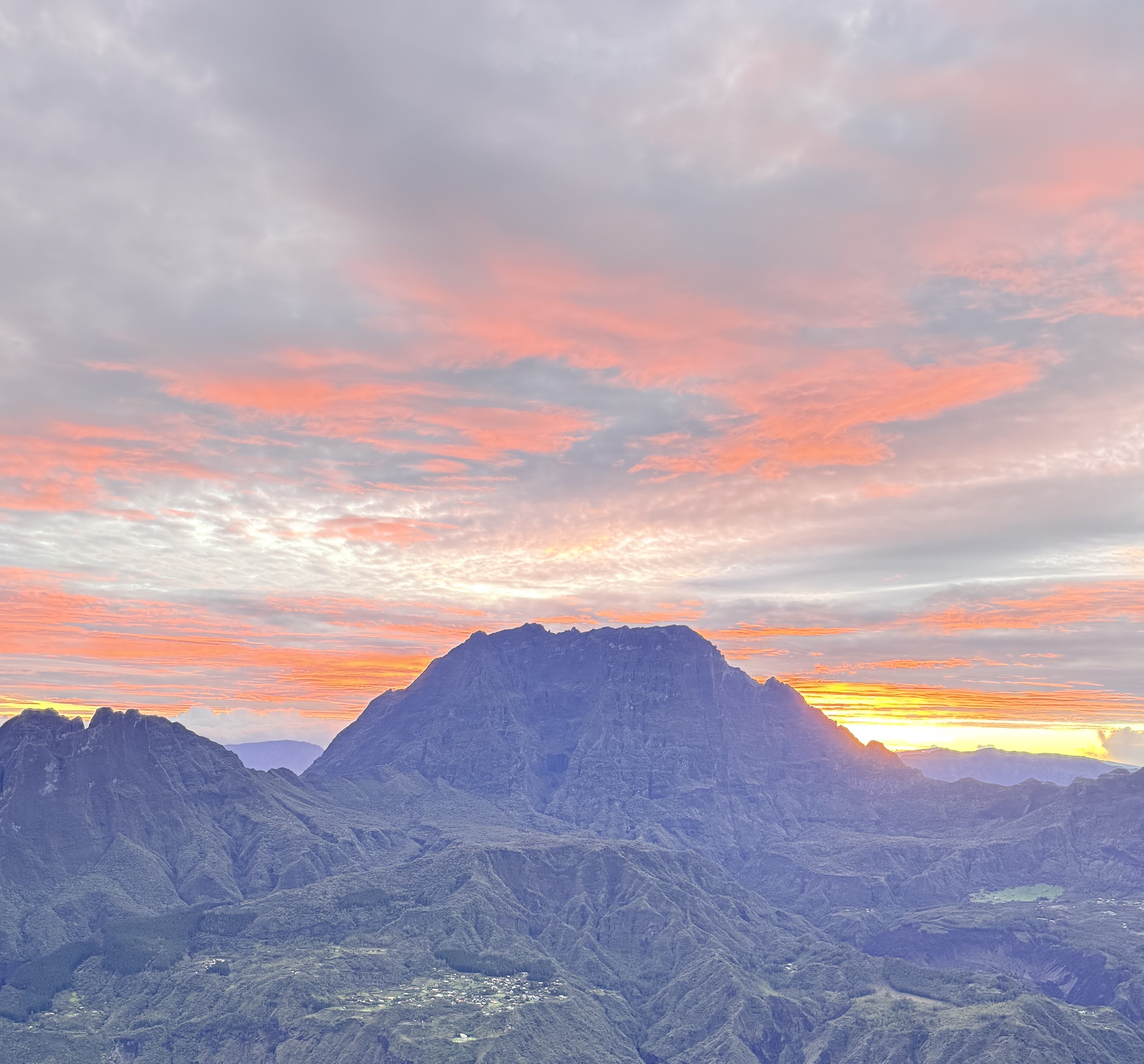 Photo du Piton des neiges depuis le Maïdo - La Réunion