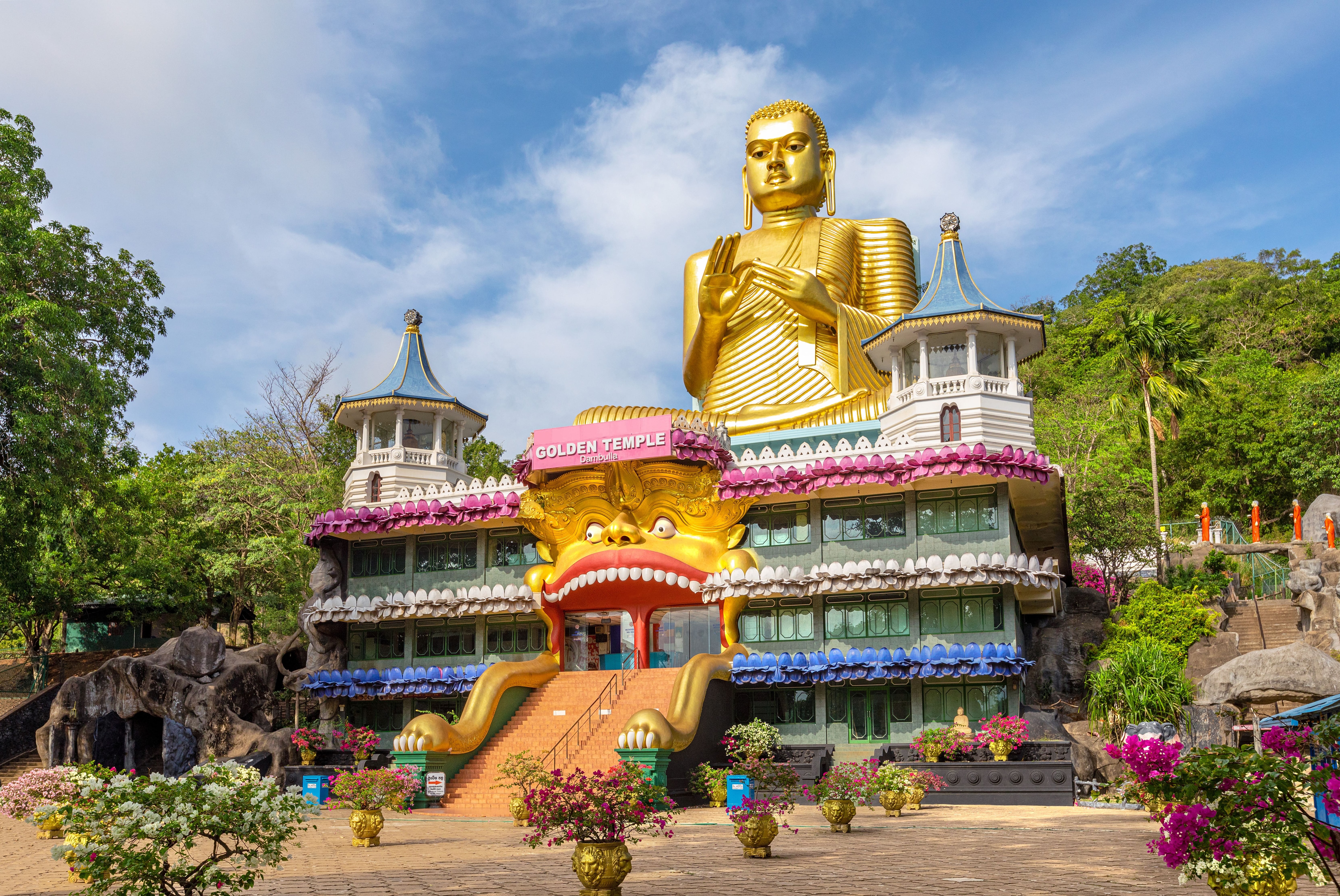 statue temple